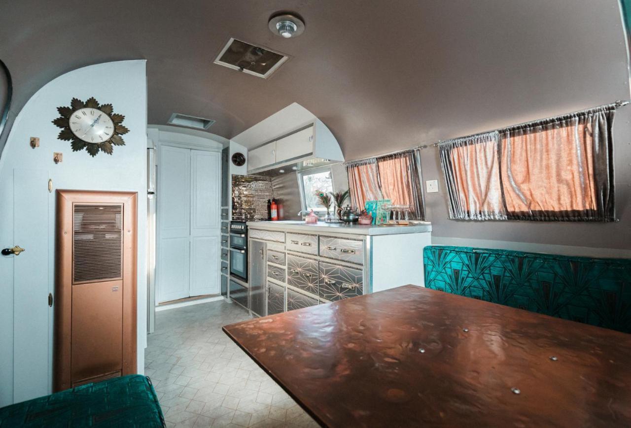 Silver Airstream Glamping & Rental Chichester Extérieur photo