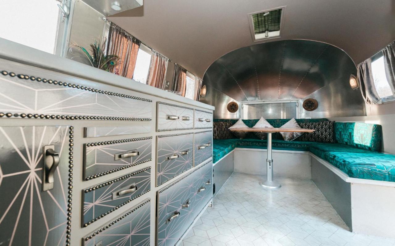Silver Airstream Glamping & Rental Chichester Extérieur photo