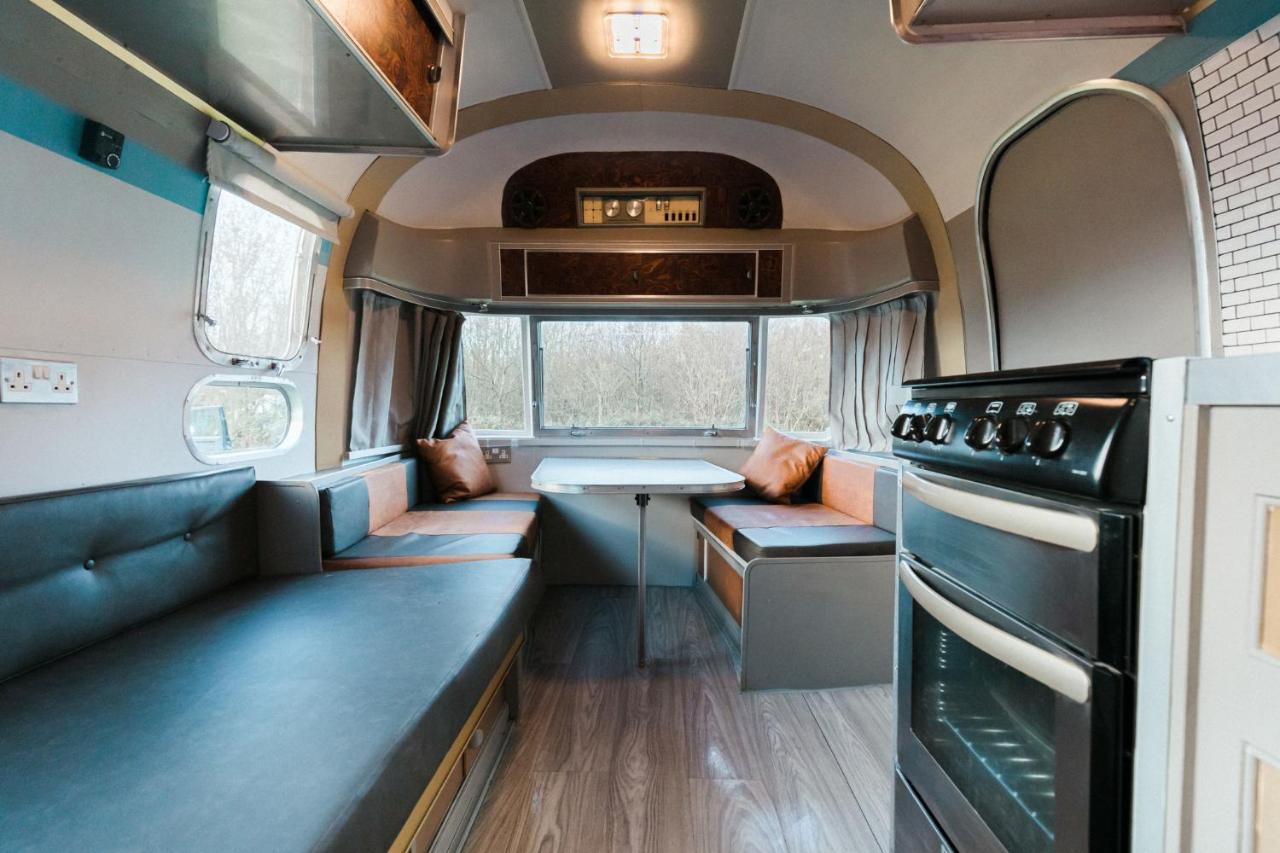Silver Airstream Glamping & Rental Chichester Extérieur photo